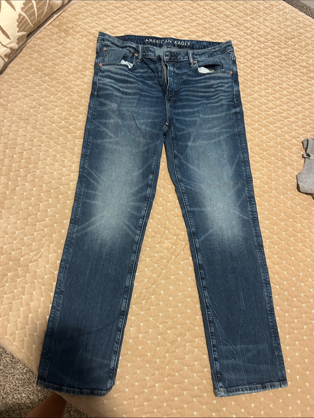 American Eagle Outfitters Men's Dark Blue Straight Leg Jeans